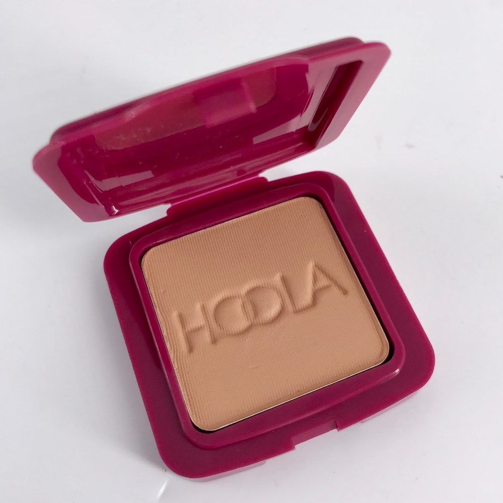 5 for $25 Benefit Hoola Matte Bronzer - Picture 5 of 7